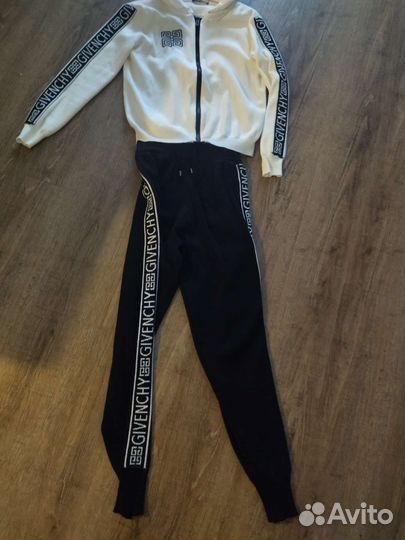 Спортивный костюм женский 44 46 новый