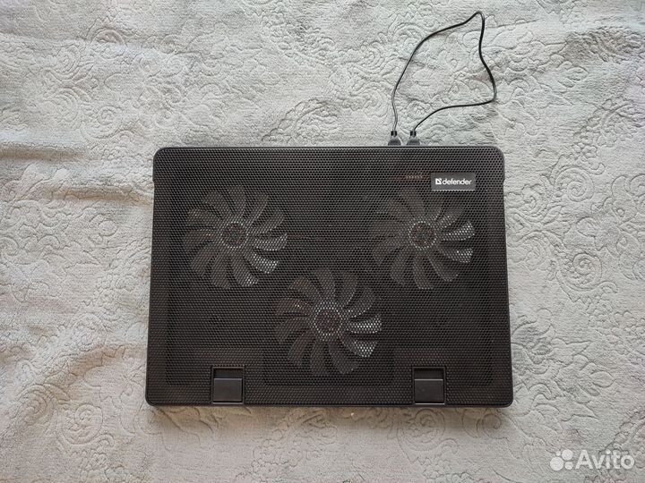 Подставка с охлаждением для ноутбука