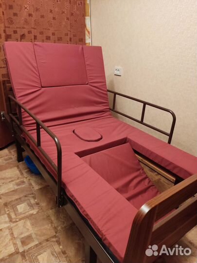 Медицинская кровать для лежачих больных