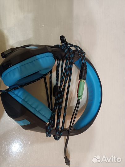 Проводные наушники с микрофоном