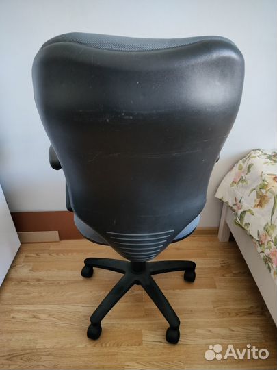 Офисное кресло бу