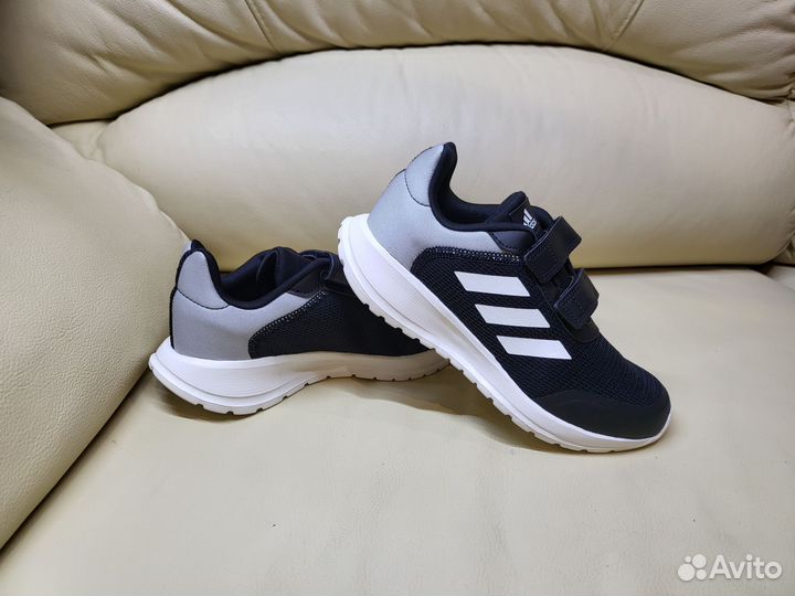 Кроссовки Adidas новые 34, 35, 37,38,39 и 40 р