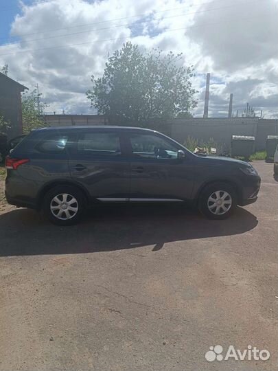 Mitsubishi Outlander 2 CVT, 2016, 18 641 км