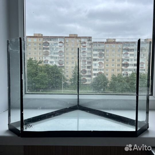 Аквариум угловой