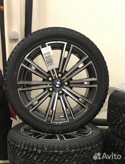 R18 Nokian Tyres Hakkapeliitta 9 225/45, PCD 5x112 DIA 66.6