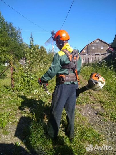 Покос травы триммером. Расчистка участка