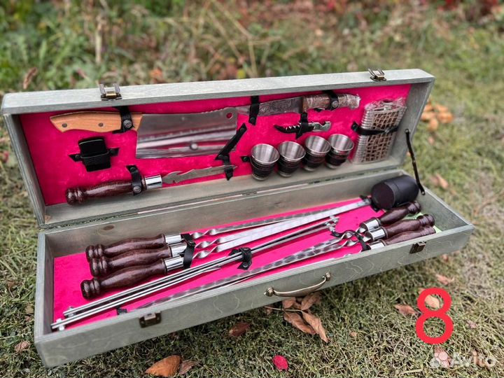 Шашлычный набор в деревянном чемодане № 8