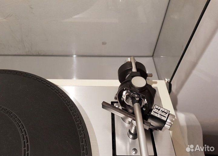 Проигрыватель винила Thorens TD 160