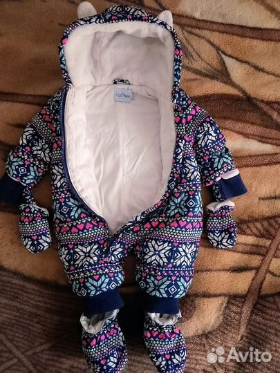 Зимний комбинезон для девочки