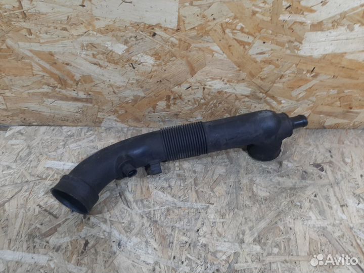 Патрубок дроссельной заслонки Opel Corsa D