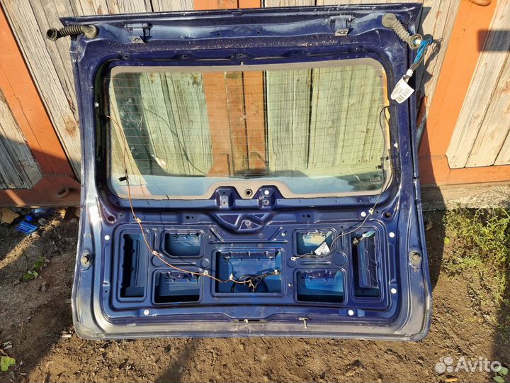 Крышка багажника Мерива