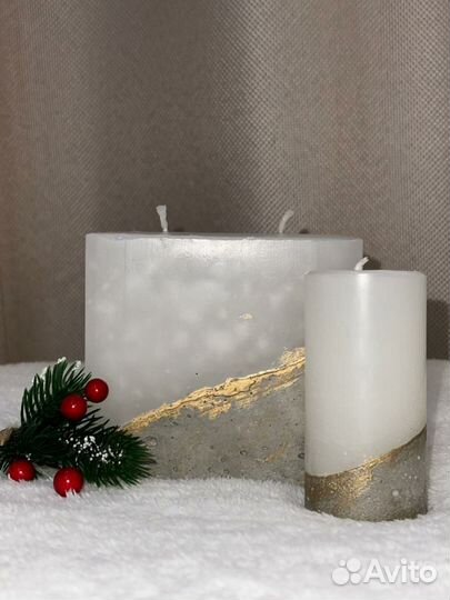 Свеча на бетоне