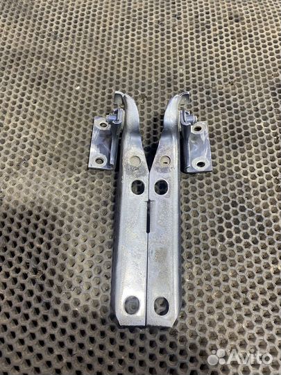 Петля капота Audi 80 B4 ABC 2.6 Ауди