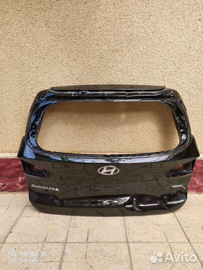 Дверь багажника Hyundai Santa Fe 2020г