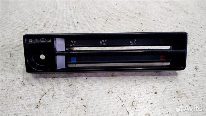 Рамка переключателя печки volkswagen Jetta II 82