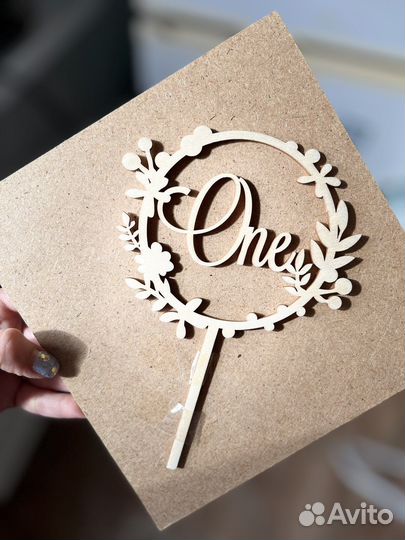 Топпер для украшения торта