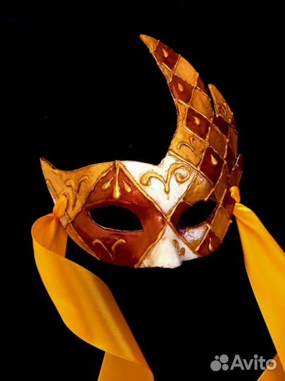 Венецианская карнавальная маска 