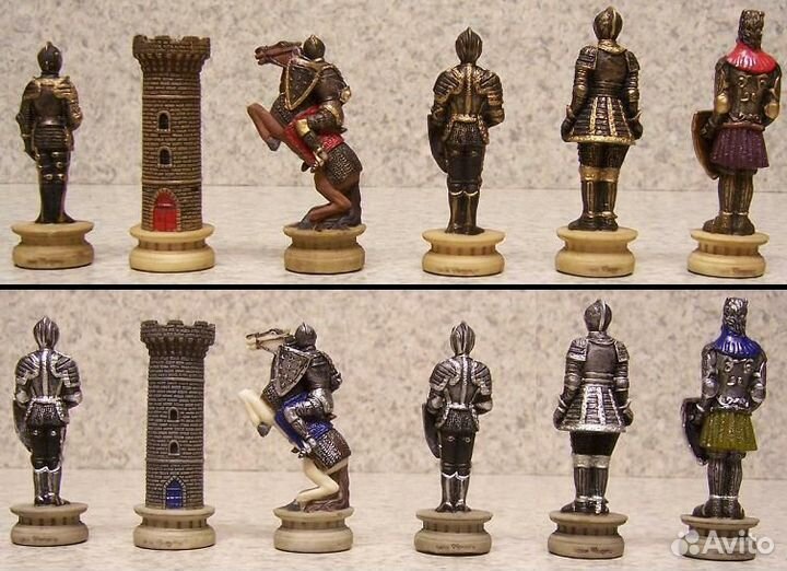 Средневековые рыцари в доспехах шахматные фигурки