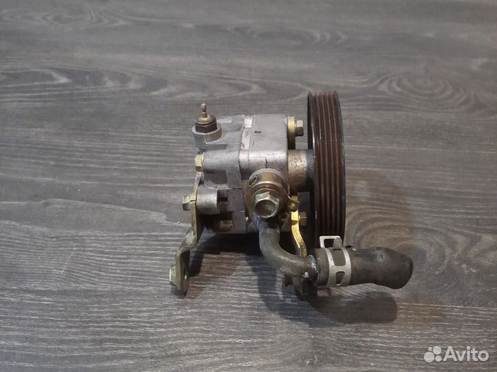 Насос гидроусилителя Mazda Capella Premacy MPV