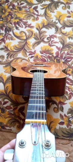 Акустическая гитара Yamaha FG 200