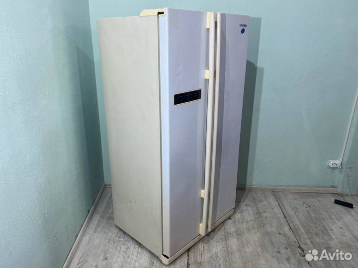 Холодильник side by side Samsung