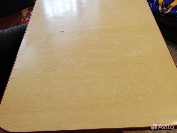 Кухонный стол