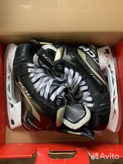 Коньки хоккейные CCM 43 размер