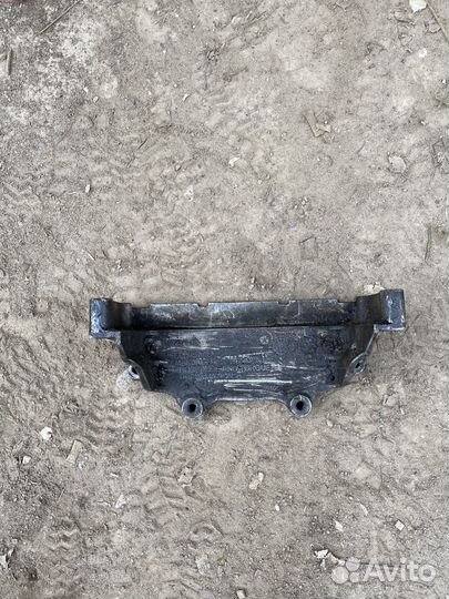 Кожух маховика Jeep Grand Cherokee 4 wk2