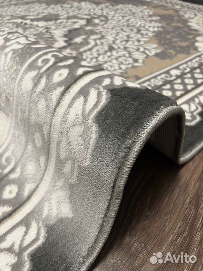 Ковер 2 на 3 новый