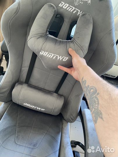 Велюровое игровое кресло