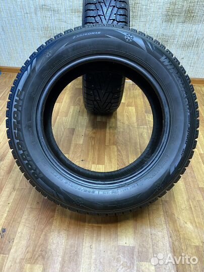 Roadstone Winguard WinSpike SUV 235/60 R18