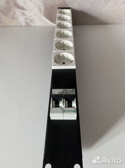 APS Smart-UPS SC1000