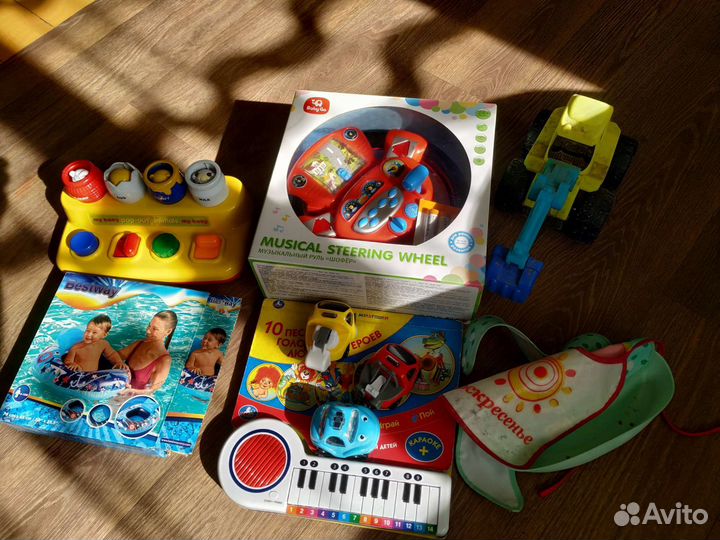 Детские вещи и игрушки б/у