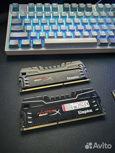 Модуль памяти Kingston HyperX Beast