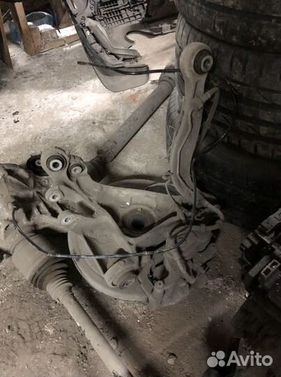 Поворотный кулак ленд ровер спорт 2017г