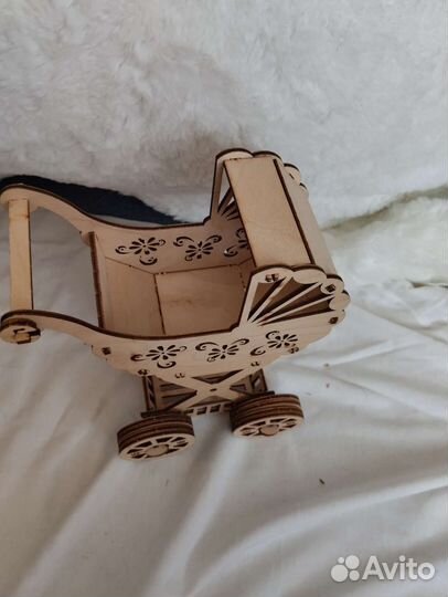 Деревянная коляска для кукол