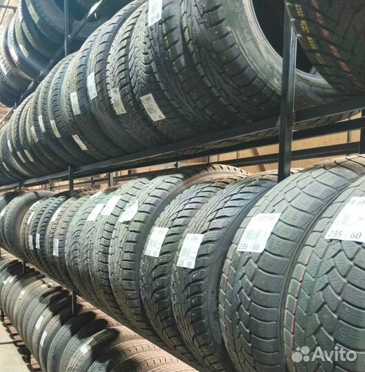 Pirelli Ice Asimmetrico 215/60 R16 99W