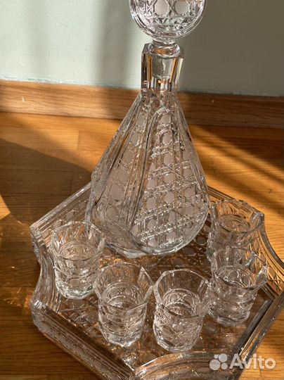 Хрустальный набор рюмок с графином