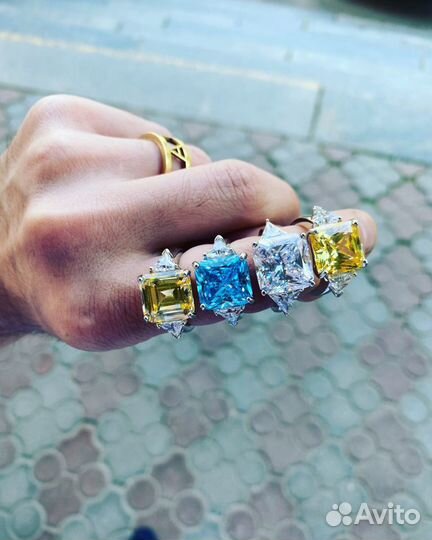 Золотое кольцо Graff