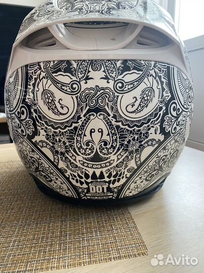 Продам шлем Icon Airmada