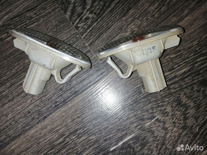 Повторитель в крыло на мазду