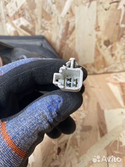 Фонарь внутренний задний правый Lexus Is250