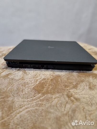 Sony playstation 4 slim
