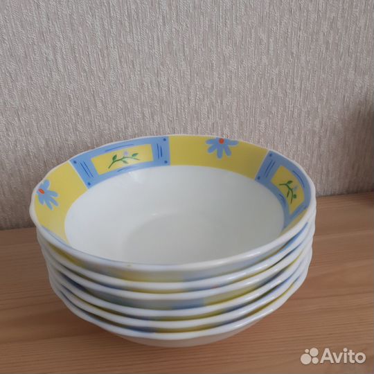 Глубокие суповые тарелки новые