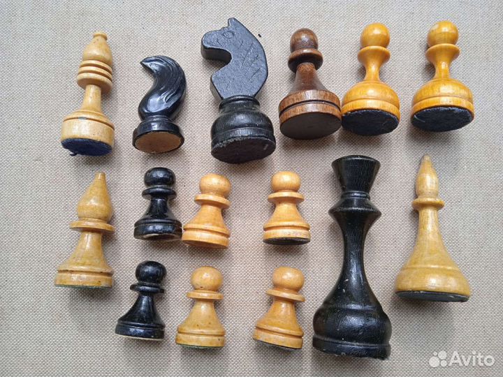 Шахматные фигуры, доска