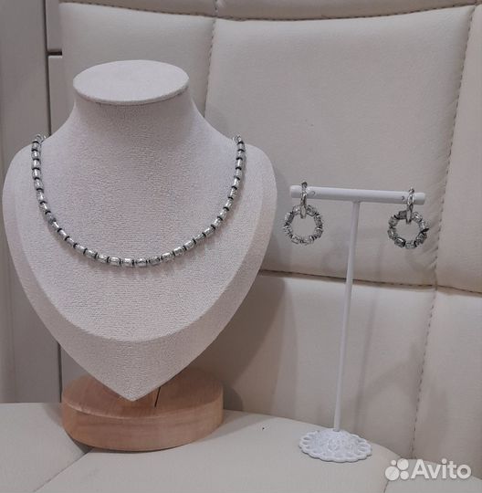 Чокер и серьги из гематита