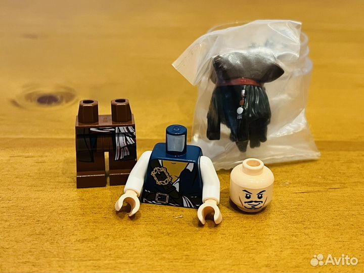 Lego Pirates of the Caribbean Captain Jack Sparrow