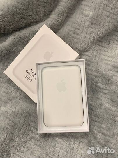 Повербанк для айфона. Magsafe Battery pack