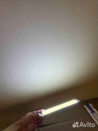 Плафон освещения салона автомобиля