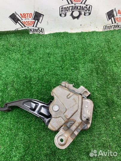 Педаль ручника Hyundai Santa Fe CM D4EA 2008